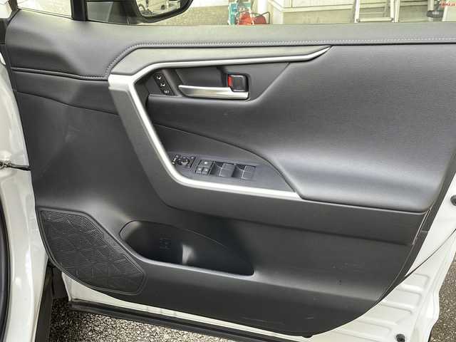 トヨタ ＲＡＶ４ ハイブリットG 神奈川県 2020(令2)年 2.9万km ホワイトパールクリスタルシャイン ワンオーナー/サンルーフ/純正メーカーナビ/(AM/FM/USB/BT/Miracast/フルセグTV)/全方位カメラ/衝突被害軽減ブレーキ/レーンキープアシスト/ブラインドスポットモニター/クリアランスソナー/オートハイビーム/レーダークルーズコントロール/黒革シート/D席メモリー機能付パワーシート/D/N席シートヒーター/ステアリングヒーター/AC100V電源/パワーバックドア/ルーフレール/ビルトインETC2.0/オートミラー/ISOFIX/スペアキー×1/保証書/取扱説明書