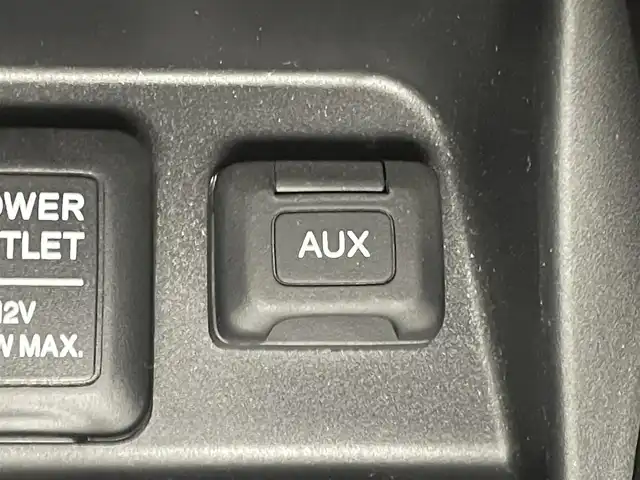 ホンダ シビック タイプR ユーロ 群馬県 2011(平23)年 8.4万km チャンピオンシップホワイト 純正CDオーディオ/==============/Ｈｏｎｄａ　Ｒ　ｓｐｅｃ　シート（アルカンターラ）純正オーディオ　マルチインフォメーションディスプレイ　キーレス　エンジンスターターボタン　シリアルプレート　ＶＳＡ　ＨＩＤ　ｉ－ＶＴＥＣ　６ＭＴ　禁煙/車内ペット毛あり