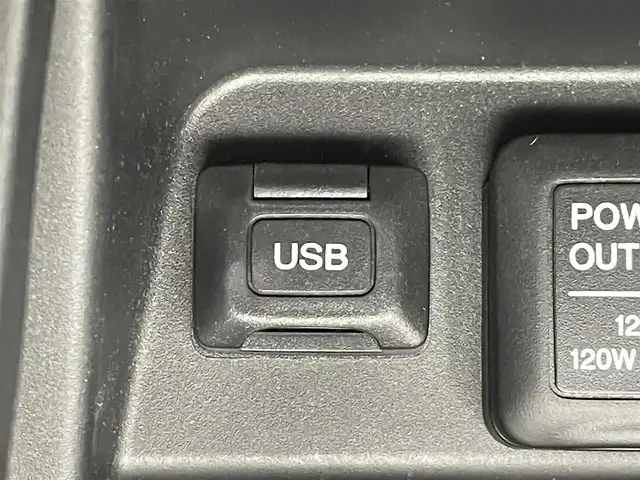 ホンダ シビック タイプR ユーロ 群馬県 2011(平23)年 8.4万km チャンピオンシップホワイト 純正CDオーディオ/==============/Ｈｏｎｄａ　Ｒ　ｓｐｅｃ　シート（アルカンターラ）純正オーディオ　マルチインフォメーションディスプレイ　キーレス　エンジンスターターボタン　シリアルプレート　ＶＳＡ　ＨＩＤ　ｉ－ＶＴＥＣ　６ＭＴ　禁煙/車内ペット毛あり