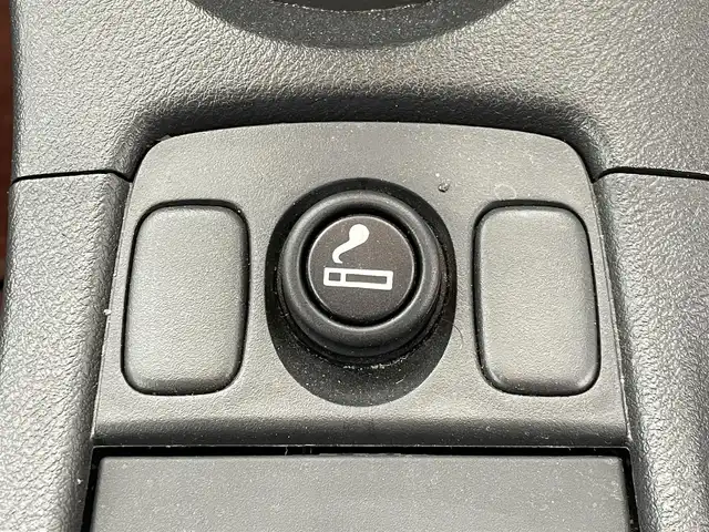 ホンダ シビック タイプR ユーロ 群馬県 2011(平23)年 8.4万km チャンピオンシップホワイト 純正CDオーディオ/==============/Ｈｏｎｄａ　Ｒ　ｓｐｅｃ　シート（アルカンターラ）純正オーディオ　マルチインフォメーションディスプレイ　キーレス　エンジンスターターボタン　シリアルプレート　ＶＳＡ　ＨＩＤ　ｉ－ＶＴＥＣ　６ＭＴ　禁煙/車内ペット毛あり