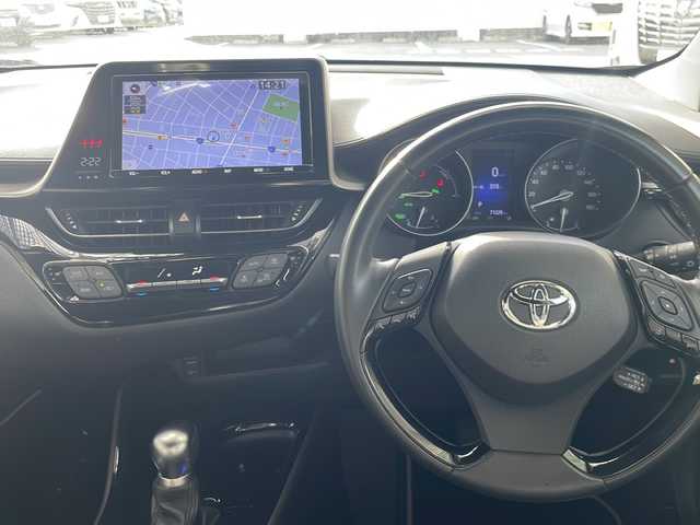 トヨタ Ｃ－ＨＲ G モード ネロ 愛知県 2019(令1)年 7.2万km ブラックマイカ 純正SDナビ/【フルセグ・DVD再生可・CD・Bluetooth】/バックカメラ/ビルトインETC/Toyota Safety Sense/【プリクラッシュセーフティシステム・レーンディパーチャーアラート・レーダークルーズコントロール・ブラインドスポットモニター】/アイドリングストップ/シートヒーター/カーテンエアバック/プッシュスタート/スマートキー/スペアキーあり/純正フロアマット/ドアバイザー/新車保証書/取扱説明書