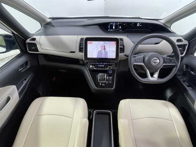 日産 セレナ e－パワー ハイウェイスター V 大阪府 2020(令2)年 4.2万km ブリリアントホワイトパール アルパイン９インチナビＴＶ　ＥＴＣ　バックカメラ　ドラレコ　プロパイロット　両側電動　ＬＥＤヘッドライト　ブラインドスポットモニター　コーナーセンサー　フォグランプ　オートライト　オートエアコン