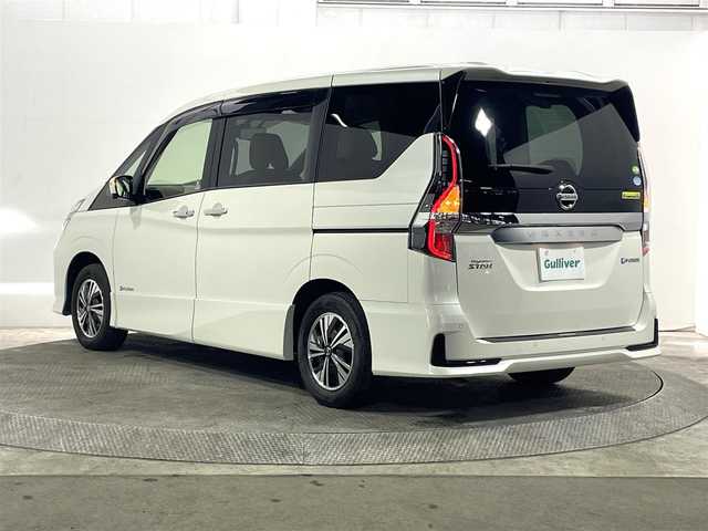 日産 セレナ e－パワー ハイウェイスター V 大阪府 2020(令2)年 4.2万km ブリリアントホワイトパール アルパイン９インチナビＴＶ　ＥＴＣ　バックカメラ　ドラレコ　プロパイロット　両側電動　ＬＥＤヘッドライト　ブラインドスポットモニター　コーナーセンサー　フォグランプ　オートライト　オートエアコン