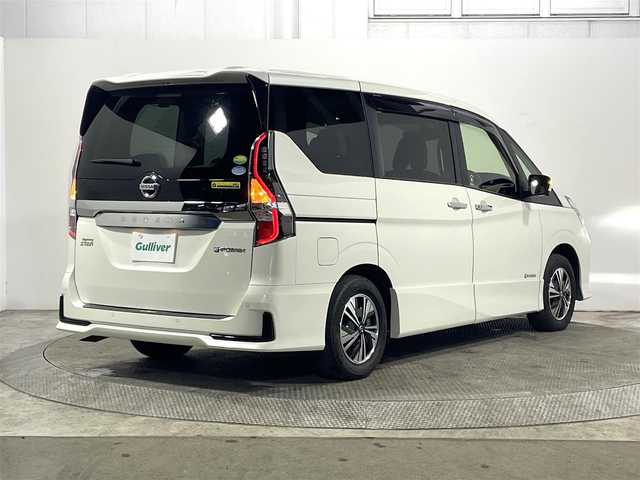 日産 セレナ e－パワー ハイウェイスター V 大阪府 2020(令2)年 4.2万km ブリリアントホワイトパール アルパイン９インチナビＴＶ　ＥＴＣ　バックカメラ　ドラレコ　プロパイロット　両側電動　ＬＥＤヘッドライト　ブラインドスポットモニター　コーナーセンサー　フォグランプ　オートライト　オートエアコン