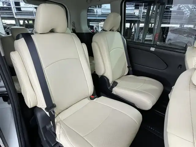 日産 セレナ e－パワー ハイウェイスター V 大阪府 2020(令2)年 4.2万km ブリリアントホワイトパール アルパイン９インチナビＴＶ　ＥＴＣ　バックカメラ　ドラレコ　プロパイロット　両側電動　ＬＥＤヘッドライト　ブラインドスポットモニター　コーナーセンサー　フォグランプ　オートライト　オートエアコン