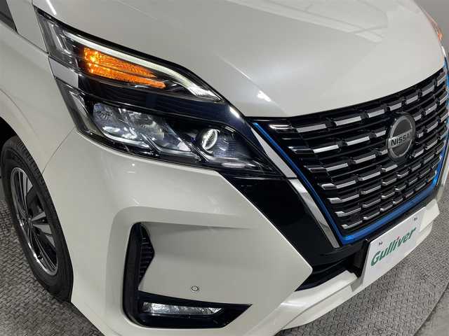 日産 セレナ e－パワー ハイウェイスター V 大阪府 2020(令2)年 4.2万km ブリリアントホワイトパール アルパイン９インチナビＴＶ　ＥＴＣ　バックカメラ　ドラレコ　プロパイロット　両側電動　ＬＥＤヘッドライト　ブラインドスポットモニター　コーナーセンサー　フォグランプ　オートライト　オートエアコン