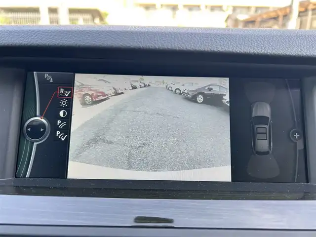 ＢＭＷ ５２８ｉ ツーリング 大阪府 2011(平23)年 7.7万km アルピンホワイトⅢ 純正ナビ/バックカメラ/ビルトインETC/純正１８インチAW/黒革シート/シートヒーター/革巻きステアリング/パドルシフト/クルーズコントロール/アイドリングストップ/コーナーセンサー/ルーフレール/社外マット/キセノンヘッドライト/フォグランプ/保証書/スマートキー