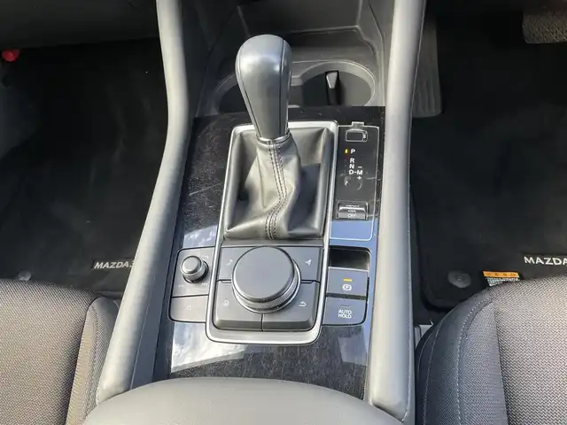 マツダ マツダ３ファストバック 15S ツーリング 山梨県 2020(令2)年 3.9万km スノーフレイクホワイトパールマイカ ワンオーナー/純正ナビ/純正CD/DVD/Bluetooth接続/フルセグTV/ETC/ミラー一体型ドライブレコーダー/電動パーキングブレーキ/ブレーキホールド/アダプティブクルーズコントロール/ステアリングスイッチ/スペアキー/取扱説明書/保証書
