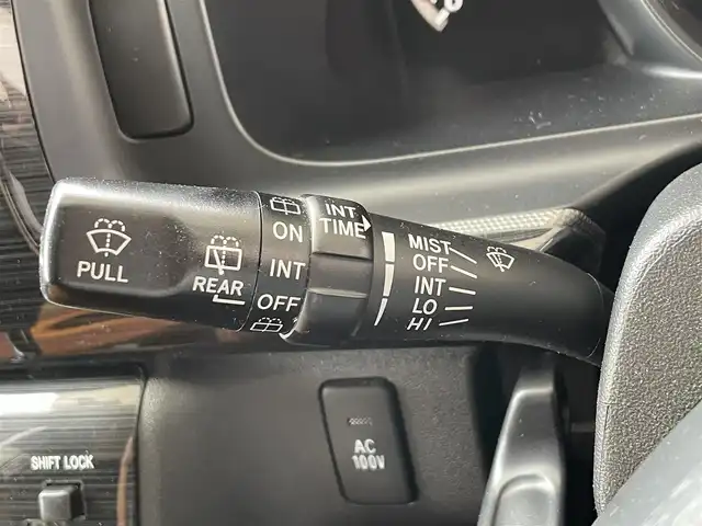 トヨタ ハイエース GL 青森県 2010(平22)年 10.9万km Ｌグリーン 4WD/フルセグTV/社外メモリナビ/AM/FM/CD/DVD/BT/USB/片側パワースライド/オートライト/フォグランプ/社外フリップダウンモニター/ETC/コーナーセンサー/バックカメラ/ホワイトレタータイヤ/社外フロントグリル/社外センターコンソール/社外シートカバー/冬タイヤ積み込み有/取扱説明書