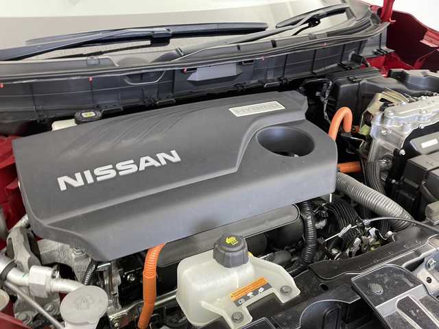 日産 エクストレイル ハイブリッド 20Xi 宮城県 2020(令2)年 6万km バーニングレッド デジタルインナーミラー/後席モニター/純正ナビ/(AM/FM/iPod/BT/SD/USB/TV/CD/DVD/Blu-ray)/全方位カメラ/ETC2.0/ナビ連動ドライブレコーダー/プロパイロット/エマージェンシーブレーキ/レーダークルーズコントロール/シートヒーター/プッシュスタート/スマートキー/オートライト/LEDヘッドライト/ヘッドライトレベライザー/純正フロアマット/純正17インチアルミホイール