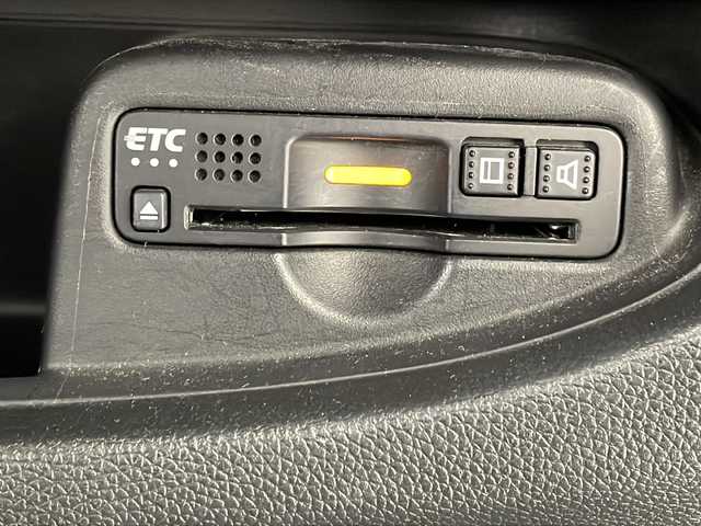 ホンダ Ｎ ＯＮＥ RS 沖縄県 2018(平30)年 3.8万km パールⅡ 社外ナビ　【AVIC-RZ901】/　(フルセグＴＶ　DVD　CD　Ｂｌｕｅｔｏｏｔｈ)　/バックカメラ　/ドライブレコーダー　/ハーフレザーシート　/クルーズコントロール　/横滑り防止機能　/プッシュスタート　/スマートキー　/純正１５インチアルミホイール　/ＥＴＣ