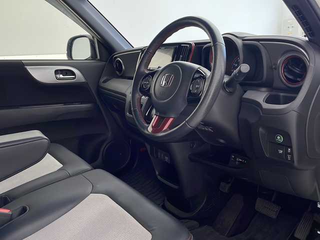 ホンダ Ｎ ＯＮＥ RS 沖縄県 2018(平30)年 3.8万km パールⅡ 社外ナビ　【AVIC-RZ901】/　(フルセグＴＶ　DVD　CD　Ｂｌｕｅｔｏｏｔｈ)　/バックカメラ　/ドライブレコーダー　/ハーフレザーシート　/クルーズコントロール　/横滑り防止機能　/プッシュスタート　/スマートキー　/純正１５インチアルミホイール　/ＥＴＣ