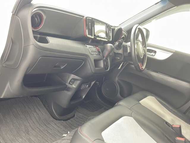 ホンダ Ｎ ＯＮＥ RS 沖縄県 2018(平30)年 3.8万km パールⅡ 社外ナビ　【AVIC-RZ901】/　(フルセグＴＶ　DVD　CD　Ｂｌｕｅｔｏｏｔｈ)　/バックカメラ　/ドライブレコーダー　/ハーフレザーシート　/クルーズコントロール　/横滑り防止機能　/プッシュスタート　/スマートキー　/純正１５インチアルミホイール　/ＥＴＣ