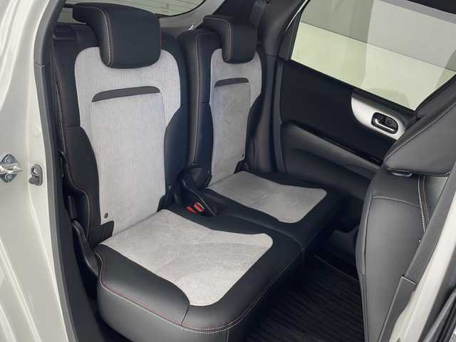 ホンダ Ｎ ＯＮＥ RS 沖縄県 2018(平30)年 3.8万km パールⅡ 社外ナビ　【AVIC-RZ901】/　(フルセグＴＶ　DVD　CD　Ｂｌｕｅｔｏｏｔｈ)　/バックカメラ　/ドライブレコーダー　/ハーフレザーシート　/クルーズコントロール　/横滑り防止機能　/プッシュスタート　/スマートキー　/純正１５インチアルミホイール　/ＥＴＣ