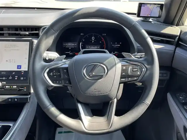 レクサス ＬＢＸ クール 群馬県 2024(令6)年 0.6万km グレー レクサスセーフティーシステム/・衝突軽減ブレーキ/・ブラインドスポット/・クルーズコントロール/・クリアランスソナー/・オートライト/・オートマチックハイビーム/・横滑り防止/・SOSコール/純正9.8インチナビ/・AM/FM/Bluetooth/・フルセグTV/USB/パノラミックビューモニター/パワーシート/パワーバックドア/シートメモリー/シートヒーター/ハンドルヒーター/ヒーターミラー/ETC2.0/純正フロアマット/純正ドアバイザー/純正18インチアルミホイール/プッシュスタート/スマートキー