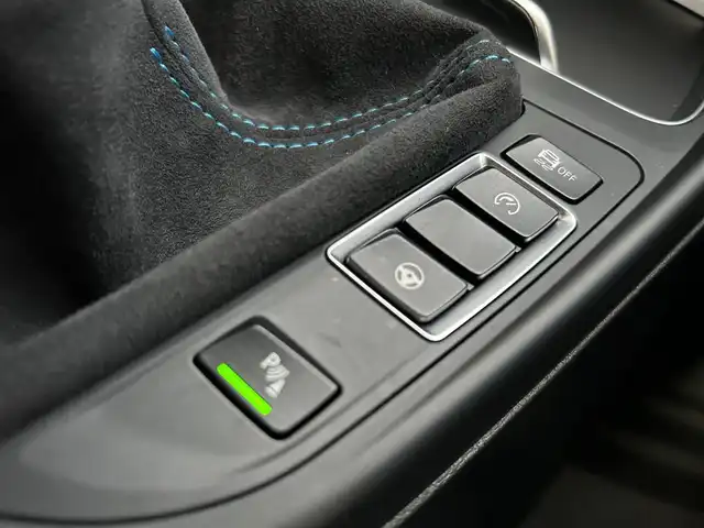 ＢＭＷ Ｍ２ コンペティション 茨城県 2019(令1)年 2.3万km ホッケンハイムシルバー 禁煙車/純正HDDナビ/バックカメラ/ETC/純正ドライブレコーダー/REMUSマフラー/3D Designスポーツステアリング/BMW Studieワイドルームミラー/harman/kardonサウンドシステム/3.0L直6エンジン(アルミ合金製クランクケース)/BMW Mツインターボテクノロジー/パラレルツインターボチャージャー/高精度ダイレクトインジェクションシステム/バルブトロニック/ダブルVANOS/アクティブMディファレンシャル/Mスポーツブレーキシステム/MライトアロイホイールYスポークスタイリング788M(鍛造)/衝突回避・被害軽減ブレーキ/前車接近警告機能/レーンディパーチャーウォーニング/フロント・リヤPDC/クルーズコントロール/アダプティブLEDヘッドライト/オートライト/レインセンサー/リヤフォグランプ/ダコタレザーMスポーツシート/前席パワーシート・シートヒーター/運転席ポジションメモリー/ステアリングスイッチ/ドライブモード(SPORT PLUS・SPORT・CONFORT)/純正フロアマット/プッシュスタート/M・ドアミラー(リバース連動機能付)/新車保証書・取扱説明書/スペアキー