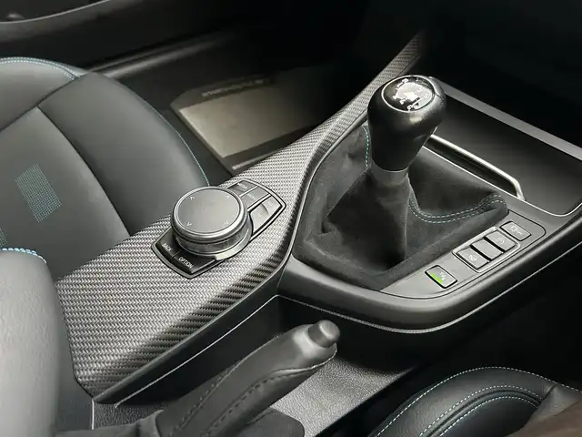 ＢＭＷ Ｍ２ コンペティション 茨城県 2019(令1)年 2.3万km ホッケンハイムシルバー 禁煙車/純正HDDナビ/バックカメラ/ETC/純正ドライブレコーダー/REMUSマフラー/3D Designスポーツステアリング/BMW Studieワイドルームミラー/harman/kardonサウンドシステム/3.0L直6エンジン(アルミ合金製クランクケース)/BMW Mツインターボテクノロジー/パラレルツインターボチャージャー/高精度ダイレクトインジェクションシステム/バルブトロニック/ダブルVANOS/アクティブMディファレンシャル/Mスポーツブレーキシステム/MライトアロイホイールYスポークスタイリング788M(鍛造)/衝突回避・被害軽減ブレーキ/前車接近警告機能/レーンディパーチャーウォーニング/フロント・リヤPDC/クルーズコントロール/アダプティブLEDヘッドライト/オートライト/レインセンサー/リヤフォグランプ/ダコタレザーMスポーツシート/前席パワーシート・シートヒーター/運転席ポジションメモリー/ステアリングスイッチ/ドライブモード(SPORT PLUS・SPORT・CONFORT)/純正フロアマット/プッシュスタート/M・ドアミラー(リバース連動機能付)/新車保証書・取扱説明書/スペアキー