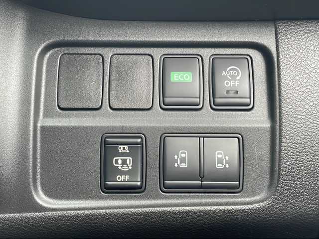 日産 セレナ ハイウェイスター 青森県 2016(平28)年 9.5万km マルーンレッド 2トーン 4WD/セーフティパックA/快適パック/純正9インチナビ・フルセグTV/CD・DVD・Bluetooth・SD/純正フリップダウンモニター/アラウンドビューモニター/インテリジェントパーキングアシスト/両側パワースライドドア/エマージェンシーブレーキ/クルーズコントロール/フロント・バックソナー/サイド・カーテンエアバッグ/前後ドライブレコーダー/ビルトインETC/2.3列目USB電源ソケット/3列目シートスライド/LEDヘッドライト/フォグランプ/純正15インチアルミ