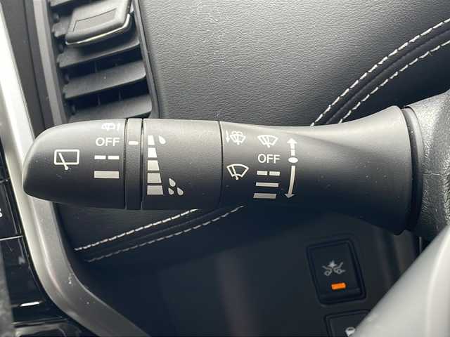 日産 セレナ ハイウェイスター 青森県 2016(平28)年 9.5万km マルーンレッド 2トーン 4WD/セーフティパックA/快適パック/純正9インチナビ・フルセグTV/CD・DVD・Bluetooth・SD/純正フリップダウンモニター/アラウンドビューモニター/インテリジェントパーキングアシスト/両側パワースライドドア/エマージェンシーブレーキ/クルーズコントロール/フロント・バックソナー/サイド・カーテンエアバッグ/前後ドライブレコーダー/ビルトインETC/2.3列目USB電源ソケット/3列目シートスライド/LEDヘッドライト/フォグランプ/純正15インチアルミ