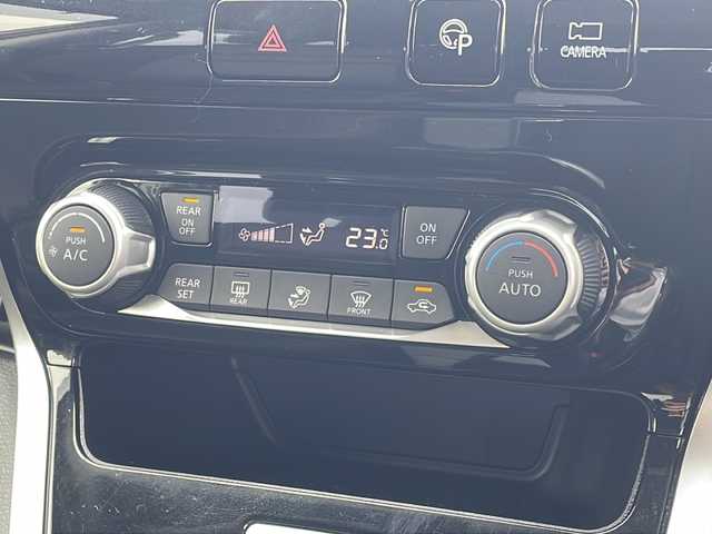 日産 セレナ ハイウェイスター 青森県 2016(平28)年 9.5万km マルーンレッド 2トーン 4WD/セーフティパックA/快適パック/純正9インチナビ・フルセグTV/CD・DVD・Bluetooth・SD/純正フリップダウンモニター/アラウンドビューモニター/インテリジェントパーキングアシスト/両側パワースライドドア/エマージェンシーブレーキ/クルーズコントロール/フロント・バックソナー/サイド・カーテンエアバッグ/前後ドライブレコーダー/ビルトインETC/2.3列目USB電源ソケット/3列目シートスライド/LEDヘッドライト/フォグランプ/純正15インチアルミ
