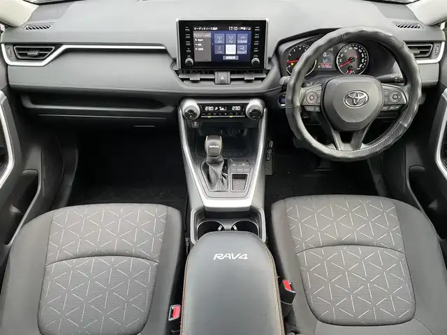 トヨタ ＲＡＶ４ X 福岡県 2020(令2)年 3.3万km ホワイトパールクリスタルシャイン 純正8インチディスプレイオーディオナビバックカメラトヨタセーフティセンスコーナーセンサーBSMUSBポートレーダークルコンデジタルインナーミラーETC純正フロアマット純正LEDヘッドライトスマートキープッシュスタート
