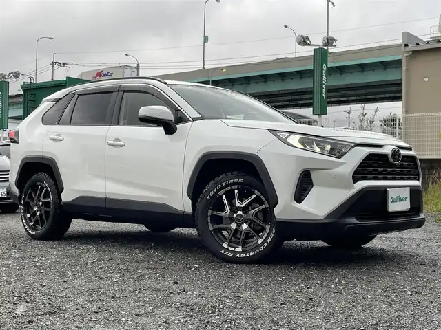 トヨタ ＲＡＶ４ X 福岡県 2020(令2)年 3.3万km ホワイトパールクリスタルシャイン 純正8インチディスプレイオーディオナビバックカメラトヨタセーフティセンスコーナーセンサーBSMUSBポートレーダークルコンデジタルインナーミラーETC純正フロアマット純正LEDヘッドライトスマートキープッシュスタート