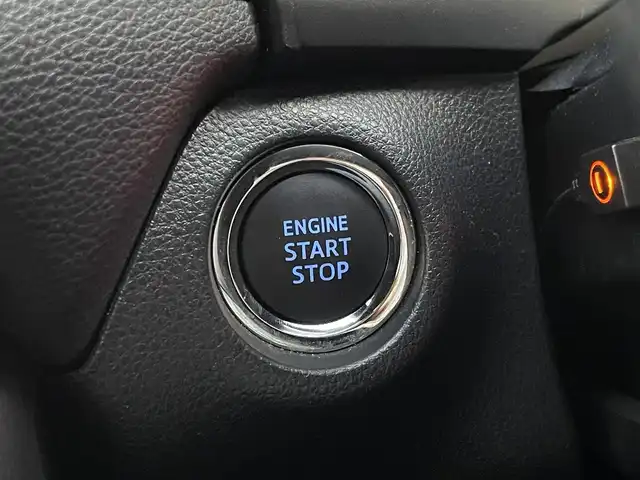 トヨタ ＲＡＶ４ X 福岡県 2020(令2)年 3.3万km ホワイトパールクリスタルシャイン 純正8インチディスプレイオーディオナビバックカメラトヨタセーフティセンスコーナーセンサーBSMUSBポートレーダークルコンデジタルインナーミラーETC純正フロアマット純正LEDヘッドライトスマートキープッシュスタート