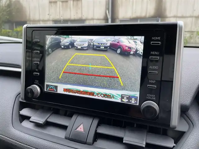 トヨタ ＲＡＶ４ X 福岡県 2020(令2)年 3.3万km ホワイトパールクリスタルシャイン 純正8インチディスプレイオーディオナビバックカメラトヨタセーフティセンスコーナーセンサーBSMUSBポートレーダークルコンデジタルインナーミラーETC純正フロアマット純正LEDヘッドライトスマートキープッシュスタート