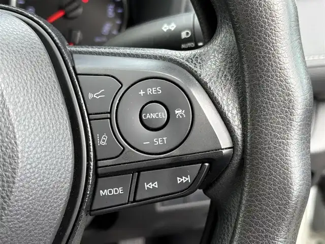 トヨタ ＲＡＶ４ X 大分県 2020(令2)年 3.4万km ホワイトパールクリスタルシャイン ・純正8インチディスプレイオーディオナビ/・バックカメラ/・トヨタセーフティセンス/・コーナーセンサー/・BSM/・USBポート/・レーダークルコン/・デジタルインナーミラー/・ETC/・純正フロアマット/・純正LEDヘッドライト/・スマートキー/・プッシュスタート