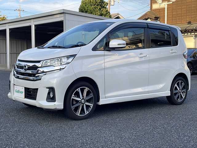 日産 デイズ ハイウェイスターG ターボ 東京都 2016(平28)年 4.3万km ホワイトパール メモリナビ/ワンセグテレビ/アラウンドビューモニター/プッシュスタート/ETC/純正15インチAW