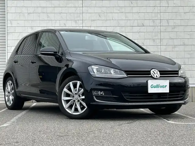 フォルクスワーゲン ゴルフ TSI ハイライン BMテクノ 新潟県 2014(平26)年 5.5万km 黒 衝突軽減/MT付き革巻きステアリング/レザーシート/クルーズコントロール追従有/アイドリングストップ/スペアキー1本/ETC/シートヒーターDN席/パワーシートD席/バックカメラ/ディーラーオプションメモリナビ/（フルセグ、Bluetooth、CD/DVD、AM/FM）/横滑り防止/レーンキープアシスト/キセノンヘッドライト/オートライト/純正フロアマット/純正アルミホイール