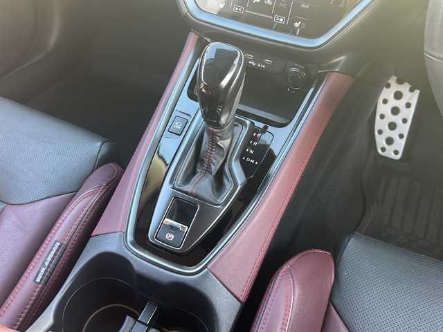 スバル レヴォーグ 1．8STIスポーツ EX 千葉県 2021(令3)年 5.5万km ピュアレッド ワンオーナー/スバルアイサイトテクノロジー/・衝突軽減ブレーキ/・レーダークルーズコントロール/・ステアリング連動ヘッドランプ/・横滑り防止/・オートライト/・SOSコール/・サイドカメラ/・バックカメラ/純正11.6インチナビ/・AM/FM/フルセグTV/・Bluetooth/USB/AUX/赤レザーシート/パドルシフト/パワーシート前席/シートヒーター前席/後席/シートメモリー/パワーバックドア/LEDヘッドライト/LEDフォグランプ/ETC/純正ラバーフロアマット/純正ドアバイザー/電動パーキング/プッシュスタート/スマートキー/スペアキー/保証書/取扱説明書