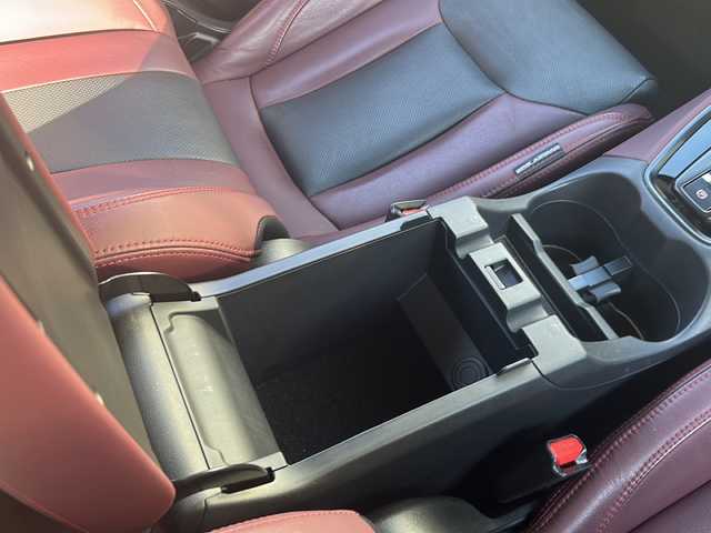 スバル レヴォーグ 1．8STIスポーツ EX 千葉県 2021(令3)年 5.5万km ピュアレッド ワンオーナー/スバルアイサイトテクノロジー/・衝突軽減ブレーキ/・レーダークルーズコントロール/・ステアリング連動ヘッドランプ/・横滑り防止/・オートライト/・SOSコール/・サイドカメラ/・バックカメラ/純正11.6インチナビ/・AM/FM/フルセグTV/・Bluetooth/USB/AUX/赤レザーシート/パドルシフト/パワーシート前席/シートヒーター前席/後席/シートメモリー/パワーバックドア/LEDヘッドライト/LEDフォグランプ/ETC/純正ラバーフロアマット/純正ドアバイザー/電動パーキング/プッシュスタート/スマートキー/スペアキー/保証書/取扱説明書