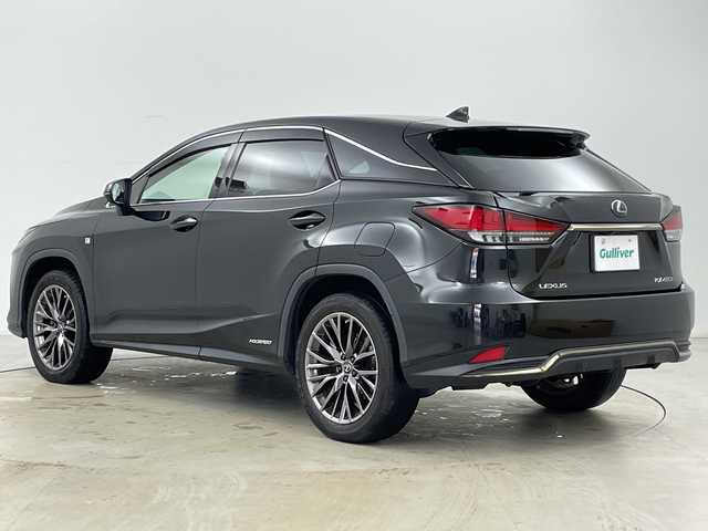 レクサス ＲＸ 450h 道央・札幌 2021(令3)年 5.6万km グラファイトブラックガラスフレーク ・4WD/・サンルーフ/・純正ナビ/・BT&CD&DVD&Miracast&フルセグTV/・AppleCarPlay&AndroidAuto/・全方位カメラ/・パワーバックドア/・レクサスセーフティーシステム/・オートクルーズコントロール/・ブラインドスポットモニター/・パドルシフト/・レザーシート/・前席パワーシート/・前席シートヒーター&ベンチレーション/・ステアリングヒーター/・ステアリングスイッチ/・ミラーヒーター/・ビルトインETC2.0/・AC100V/・社外ドラレコ前後/・3眼LEDヘッドライト/・オートライト/・オートマチックハイビーム/・LEDフォグライト/・TVキャンセラー/・スマートキー（カードキー）/・スペアキー/・保証書/・取扱説明書