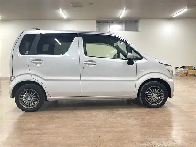 スズキ ワゴンＲ FA 道央・札幌 2018(平30)年 11.3万km シルキーシルバーメタリック 4WD/寒冷地仕様/横滑り防止/社外CDオーディオ/シートヒーター（D席）/ミラーヒーター/ETC/リモコンキー/スペアキー/フロアマット/ドアバイザー/サマータイヤセット積込み　/　155/65/14　2018年製3mm/保証書/取扱説明書