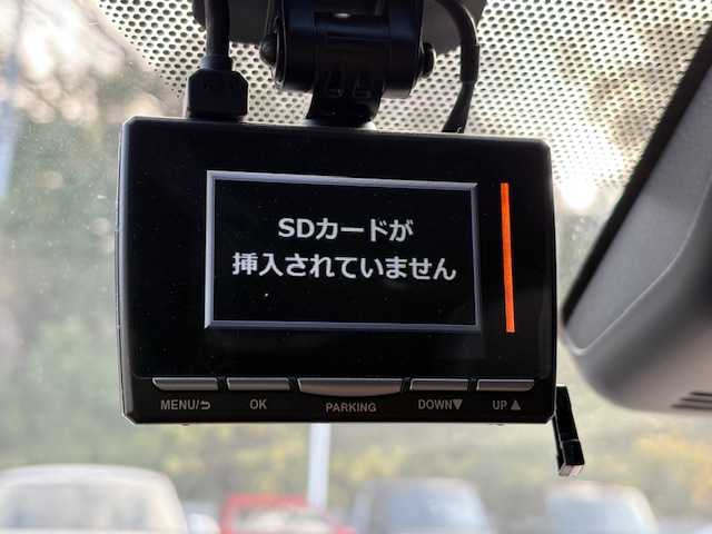 トヨタ ヤリス X 大阪府 2020(令2)年 2.7万km スーパーホワイトⅡ 純正ディスプレイオーディオ/Bluetooth/ナビ/USB/Miracast/バックカメラ/トヨタセーフティセンス/前後ドライブレコーダー/ステアリングスイッチ/リモコンキー/電動格納ミラー