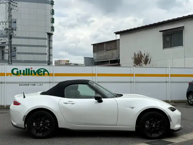 マツダ ロードスター RS 愛知県 2022(令4)年 3.3万km スノーフレイクホワイトパールマイカ /禁煙車//BOSEサウンドシステム//マツダスピードエアロ//マツダスピードストラッドタワーバー//インダクションサウンドエンサー//純正リアスポイラー//アルカンターラコンソールリッド・シフトブーツ//ドアデコレーションパネル・インパネデコレーション//フューエルフィラーデカール//ディスプレイオーディオ//フルセグ/Bluetooth/USB/CD/DVD/AUX//CarPlay/AndroidAuto//バックカメラ//ETC//RECAROシート//シートヒーター//スマートシティーブレーキサポート//ブラインドスポットモニター//車線逸脱警報システム//パーキングセンサー//クルーズコントロール//ビルシュタインショックアブソーバー//純正16インチアルミホイール//DSC//LEDオートヘッドライト//ハイビームコントロール//LEDアクセサリーランプ//フットランプ＆イルミネーション//カミングホームライト/リービングホームライト//プッシュスタート//スペアスマートキー//革巻きステアリング//ステアリモコン//チルト&テレスコピックステアリング//純正フロアマット//オートワイパー//自動防眩ミラー/純正親水ブルーミラー//保証書/取扱説明書//点検整備記録簿R4.7