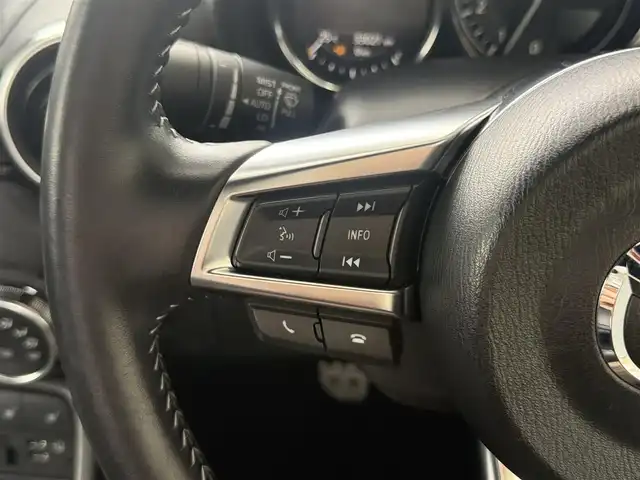 マツダ ロードスター RS 愛知県 2022(令4)年 3.3万km スノーフレイクホワイトパールマイカ /禁煙車//BOSEサウンドシステム//マツダスピードエアロ//マツダスピードストラッドタワーバー//インダクションサウンドエンサー//純正リアスポイラー//アルカンターラコンソールリッド・シフトブーツ//ドアデコレーションパネル・インパネデコレーション//フューエルフィラーデカール//ディスプレイオーディオ//フルセグ/Bluetooth/USB/CD/DVD/AUX//CarPlay/AndroidAuto//バックカメラ//ETC//RECAROシート//シートヒーター//スマートシティーブレーキサポート//ブラインドスポットモニター//車線逸脱警報システム//パーキングセンサー//クルーズコントロール//ビルシュタインショックアブソーバー//純正16インチアルミホイール//DSC//LEDオートヘッドライト//ハイビームコントロール//LEDアクセサリーランプ//フットランプ＆イルミネーション//カミングホームライト/リービングホームライト//プッシュスタート//スペアスマートキー//革巻きステアリング//ステアリモコン//チルト&テレスコピックステアリング//純正フロアマット//オートワイパー//自動防眩ミラー/純正親水ブルーミラー//保証書/取扱説明書//点検整備記録簿R4.7