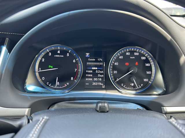 トヨタ ハリアー プレミアム 佐賀県 2019(令1)年 2.7万km ホワイトパールクリスタルシャイン メモリナビ/Bluetooth/CD/DVD/ワンオーナー/バックカメラ/地デジテレビ/フロントエアロ（MODELLISTA)/トヨタセーフティセンス/・衝突軽減システム/・レーンキープアシスト/・クリアランスソナー/ETC/MTモード付AT/オートライト／オートマチックハイビーム/クリアランスソナー/ブレーキホールド/パワーシート/エンジンスタートボタン/コーナーセンサー前後/エアバッグWサイド/電格ウィンカーミラー/ステアリングスイッチ/ウッド調皮まきステアリング