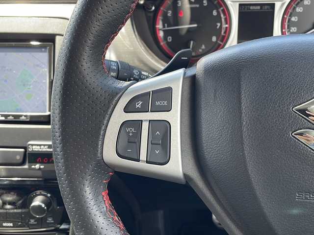 スズキ エスクード 1．4 ターボ 青森県 2018(平30)年 8.8万km ギャラクティックグレーメタリック 4WD・ターボ/社外メモリナビ・フルセグTV/CD・DVD・Bluetooth・SD/バックカメラ/前席シートヒーター/レーダーブレーキサポート2/追従クルーズコントロール/ETC/LEDヘッドライト/フォグランプ/純正17インチアルミ/社外アルミ付きスタッドレス有/プッシュスタート/スマートキー