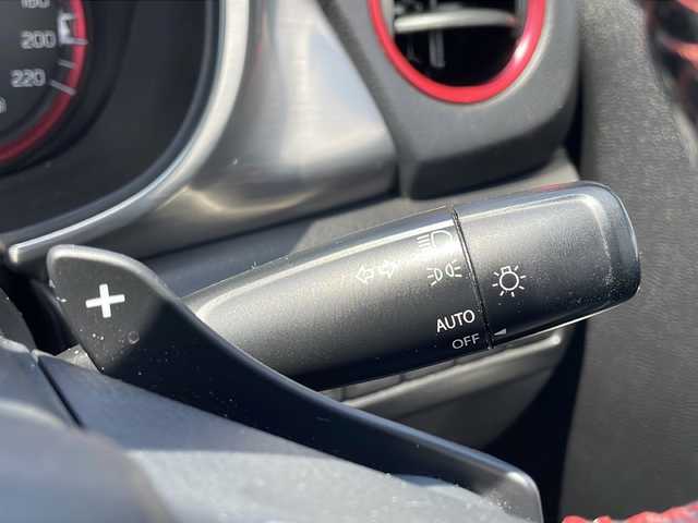 スズキ エスクード 1．4 ターボ 青森県 2018(平30)年 8.8万km ギャラクティックグレーメタリック 4WD・ターボ/社外メモリナビ・フルセグTV/CD・DVD・Bluetooth・SD/バックカメラ/前席シートヒーター/レーダーブレーキサポート2/追従クルーズコントロール/ETC/LEDヘッドライト/フォグランプ/純正17インチアルミ/社外アルミ付きスタッドレス有/プッシュスタート/スマートキー