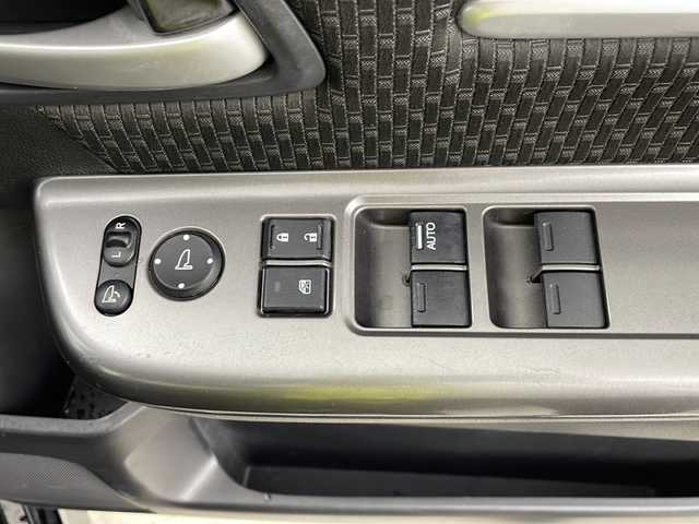 ホンダ ステップワゴン スパーダ クルスピセンシング 鹿児島県 2018(平30)年 5.3万km プレミアムスパークルブラックパール 純正９インチナビ　/（AM/FM/CD/DVD/Bluetooth/HDMI）/フリップダウンモニター　/Honda SENSING/・衝突軽減ブレーキ/誤発進抑制機能/・歩行者事故低減ステアリング/路外逸脱抑制機能/・アダプティブ・クルーズ・コントロール/・LKAS〈車線維持支援システム〉/全方位カメラ　/ビルトインＥＴＣ　/両側パワースライドドア　/シートヒーター　/ドラレコ　/オートライト/わくわくゲート/スマートキー /純正AW17インチ
