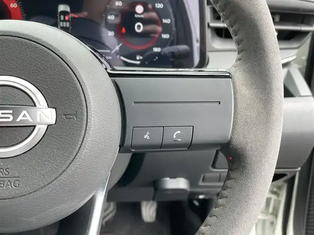 日産 オーラ ニスモ 宮崎県 2022(令4)年 2.4万km ピュアホワイトパール / スーパーブラック 2トーン 純正ナビ/（CD/DVD/AM/FM/BT/USB)/フルセグTV/バックカメラ/アランドビューカメラ/ステアリングスイッチ/ドライブレコーダー/デジタルインナーミラー/ブラインドスポットモニタ/ビルトインETC