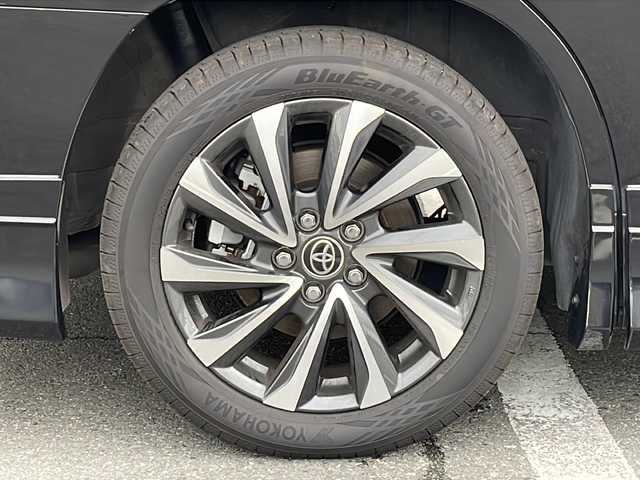 トヨタ ヴォクシー ハイブリッド S－Z 山形県 2023(令5)年 4万km アティチュードブラックマイカ GRエアロ(F/S/R)/トヨタチームメイト/・アドバンストドライブ/・アドバンストパーク/快適便利パッケージHigh/・両側ハンズフリーデュアルパワースライドドア/・パワーバックドア/・ステアリングヒーター/・前席/2列目シートヒーター/・2列目オットマン/・デュアルオートエアコン（ナノイーXあり）/ドライビングサポートパッケージ/・カラーヘッドアップディスプレイ/・デジタルインナーミラー/ディスプレイオーディオプラス/フルセグTV/パノラミックビューモニター/レーダークルーズコントロール/クリアランスソナー/トヨタセーフティセンス/・プリクラッシュセーフティ/・レーントレーシングアシスト/・レーンディパーチャーアラート/・オートマチックハイビーム/・ロードサインアシスト/・ドライバー異常時対応システム/・プロアクティブドライビングアシスト/・発進遅れ告知機能/AC100V電源/パーキングサポートブレーキ(前後静止物)/LEDヘッドランプ/革巻きステアリング/ステアリングスイッチ/ビルトインETC2.0/合皮/ファブリックコンビシート/スマートエントリー/スタートシステム/禁煙車