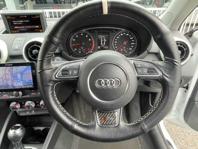 アウディ Ａ１ スポーツバック 1．4TFSI 神奈川県 2012(平24)年 5万km グレイシアホワイトメタリック ・純正アルミホイール/・社外ナビ/・キセノンヘッドライト/・ドライブレコーダー/・ETC/・純正フロアマット/・プッシュスタート