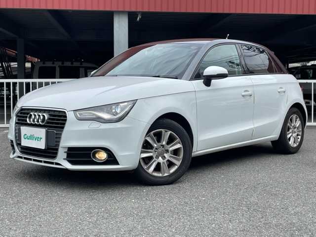 アウディ Ａ１ スポーツバック 1．4TFSI 神奈川県 2012(平24)年 5万km グレイシアホワイトメタリック ・純正アルミホイール/・社外ナビ/・キセノンヘッドライト/・ドライブレコーダー/・ETC/・純正フロアマット/・プッシュスタート