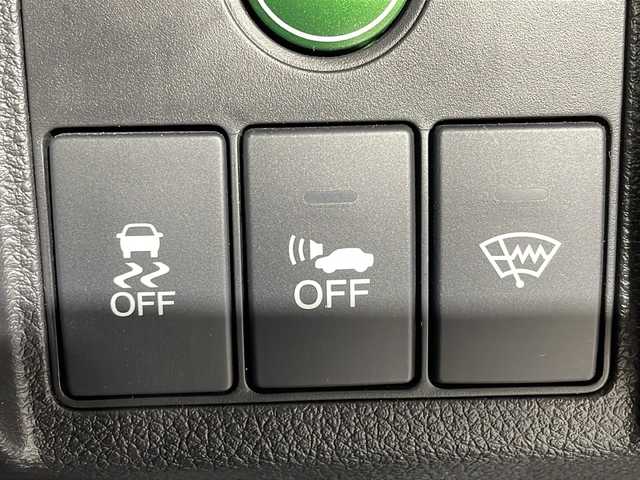 ホンダ ヴェゼル ハイブリッド Z 沖縄県 2014(平26)年 7.9万km ミスティックグリーンパール 県外仕入　/禁煙車　/純正７インチナビ[VXM155VFi]/（ＢＴ，フルセグ，ＣＤ／ＤＶＤ，ラジオ）　/バックカメラ　/ルーフレール　/ハーフレザーシート　/運転席シートヒーター　/クルーズコントロール　/パドルシフト　/オートライト　/ETC/純正フロアマット/純正ドアバイザー/電子パーキングブレーキ/ＬＥＤヘッドライト/純正17インチアルミホイール