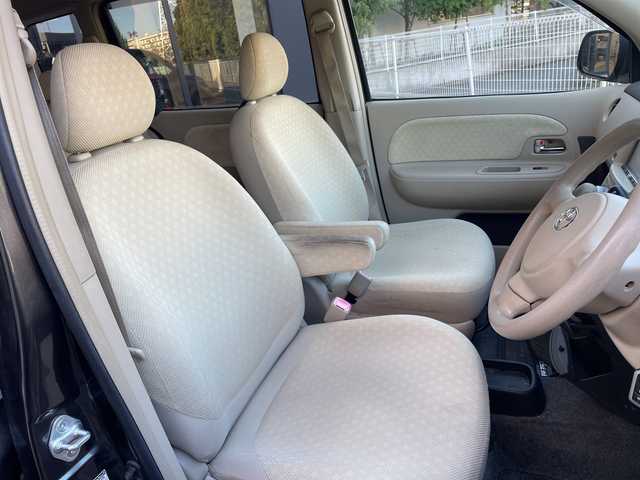 トヨタ シエンタ G 埼玉県 2007(平19)年 12.5万km グレーメタリック 社外HDDナビ/　　FM/AM/MSV/ETC/キーレスキー