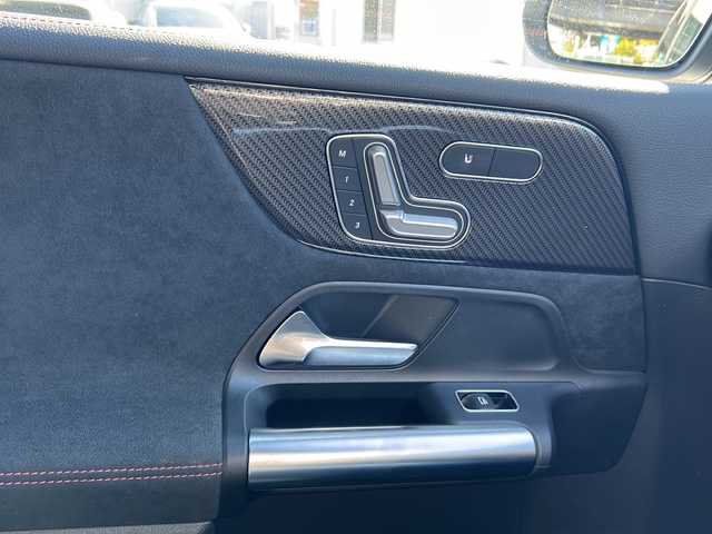 メルセデス・ベンツ Ｂ２００ｄ AMGライン 東京都 2021(令3)年 2.1万km ポーラホワイト 純正メーカーナビ/【TV/Bluetooth/USB/AM/FM】/全方位カメラ/ETC2.0/D/Nシートヒーター/D/N席パワーシート/D/N席メモリーシート/アクティブステアリングアシスト/マルチビームLED/アクティブブレーキアシスト/アクティブレーンキープアシスト/ヘッドアップディスプレイ/アクティブパーキングアシスト/ブラインドスポットモニター/サンルーフ/レーダークルーズコントロール/パドルシフト/電動リアゲート/置くだけ充電