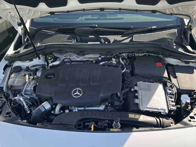 メルセデス・ベンツ Ｂ２００ｄ AMGライン 東京都 2021(令3)年 2.1万km ポーラホワイト 純正メーカーナビ/【TV/Bluetooth/USB/AM/FM】/全方位カメラ/ETC2.0/D/Nシートヒーター/D/N席パワーシート/D/N席メモリーシート/アクティブステアリングアシスト/マルチビームLED/アクティブブレーキアシスト/アクティブレーンキープアシスト/ヘッドアップディスプレイ/アクティブパーキングアシスト/ブラインドスポットモニター/サンルーフ/レーダークルーズコントロール/パドルシフト/電動リアゲート/置くだけ充電